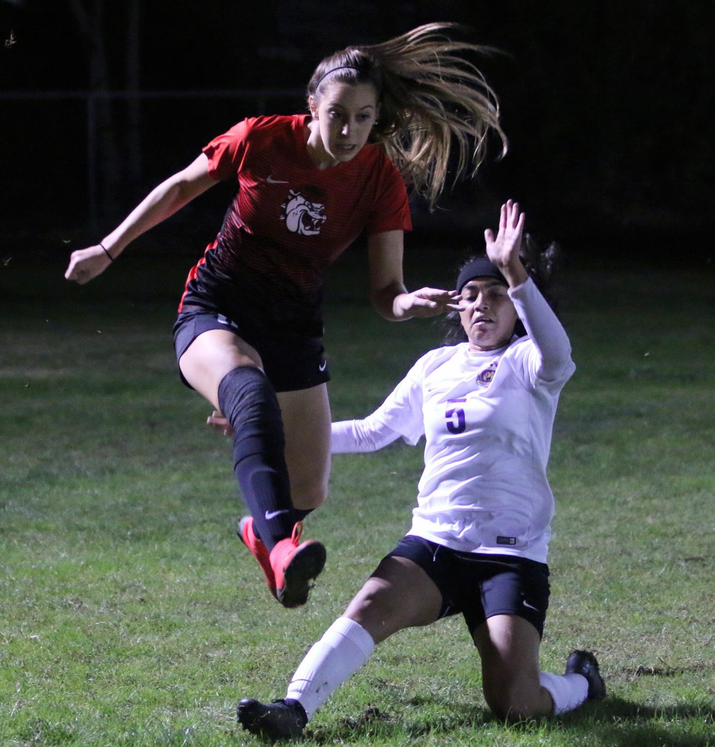 In control: Bullpups start fast, cruise to victory